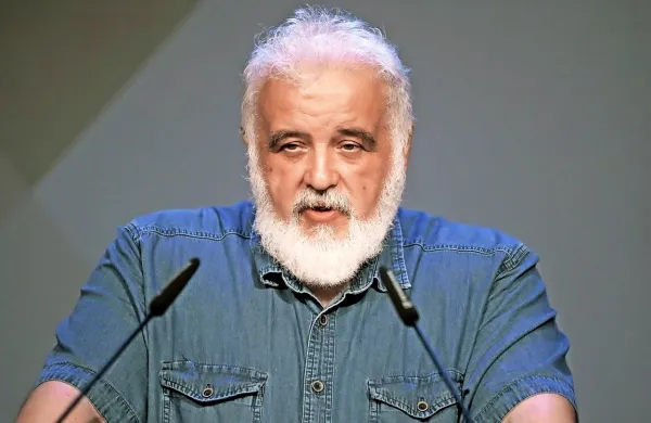 Direktor Nacionalnega inštituta za javno zdravje (NIJZ) Milan Krek 
je v odstopni izjavi, ki jo je pridobila STA, zapisal, da je odločitev 
sprejel 