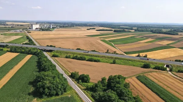 Pri prostorski ureditvi območja bi bila lahko težava, da gre za 
kmetijska zemljišča prve kategorije, saj sprememba namembnosti 
v zazidljiva zemljišča ni tako preprosta.