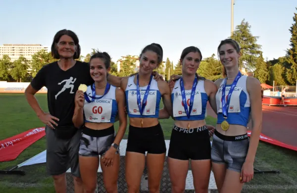 Atletinje Gorice s predsednikom kluba Oliverjem Batageljem - 
državne prvakinje v štafeti 4x100 metrov. 