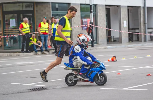 Dan moto&scaron;portov