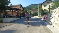 Za prebivalce lani neustrezno sanirane Triglavske ulice naj bi se mora 
z dokončno obnovo cestišča končala 15. julija. 