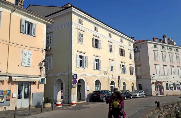 V zdravstvenem domu v Piranu bo s septembrom na voljo tudi 
osebno dvigalo. 