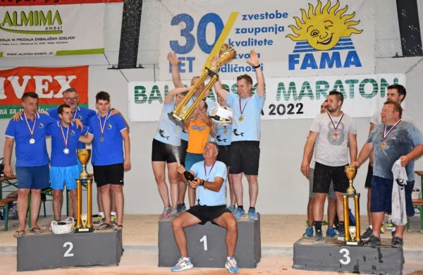 Na 12. balinarskem maratonu je vztrajalo 16 me&scaron;anih ekip