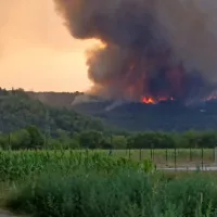 Požar se je nekoliko umiril, prebivalci Mirna so se lahko vrnili domov