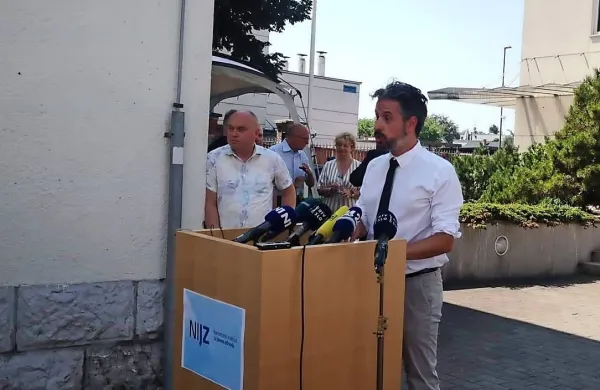 Vodja posvetovalne skupine za spremljanje koronavirusa Mario 
Fafangl