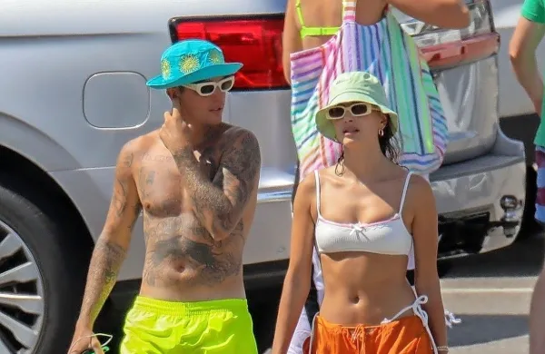 Justin Bieber  s soprogo Hailey Bieber