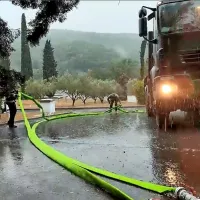 Prihod avtocistern v vodarno Rižanskega vodovoda pri Cepkih.