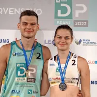 Brat in sestra, Klemen in Asja Šen, sta v soboto igrala v finalu DP 
v odbojki na mivki, oba pa sta bila aktivna tudi v gasilskem 
društvu.