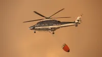 Policijska helikopterja za gašenje sta izvedla 699 odmetov vode na 
požarišče in  skupno odvrgla 551.400 litrov vode.