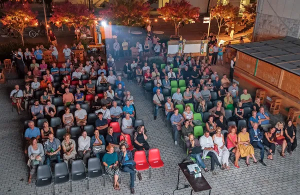 Letni kino je vedno izjemno dobro obiskan, nič drugače ne bo 
letos. 