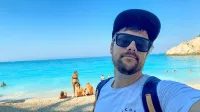 Namesto v   Libanonu  je  Aleksander Prosen Kralj pristal v hrvaški 
Istri.   