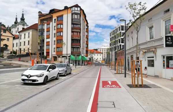  Postojnska občina je preko dveh razpisov za pomoč podjetnikom 
na Tržaški cesti namenila 80.000 evrov.
