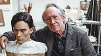  Ian McEwan je v domačem Londonu obiskal delavnico Adel 
Rootstein Display Mannequins, kjer so izdelali človeku podobnega 
robota za naslovnico romana.