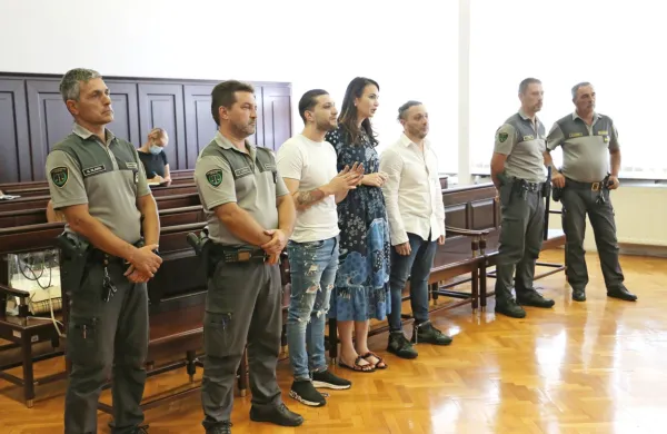 Sodba Ferariju in Čizmiću še ni pravnomočna, novogoriško 
tožilstvo pa je že napovedalo pritožbo tako na obsodilni kot 
oprostilni del sodbe.