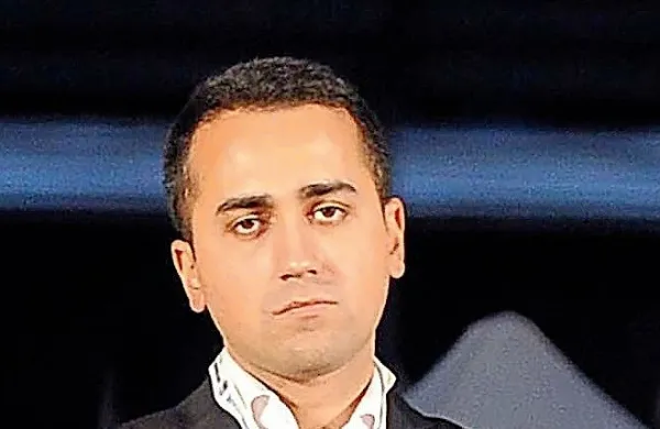 Italijanski zunanji minister Luigi Di Maio pred predčasnimi parlamentarnimi volitvami, ki bodo 25. septembra, ustanavlja novo 
levosredinsko stranko. 