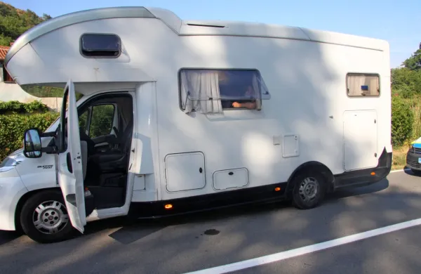 Policisti   so   voznika  najetega  češkega avtodoma    minuli teden  
prijeli  v  Rižani.  