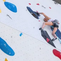 Olimpijska šampionka Janja Garnbret danes popoldne v novi 
koprski plezalni steni