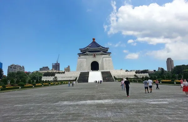 

Predsednica Tsai je v video nagovoru od Pekinga zahtevala 
