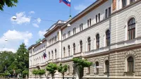 Volilci bodo novega predsednika izbirali na volitvah 23. oktobra.