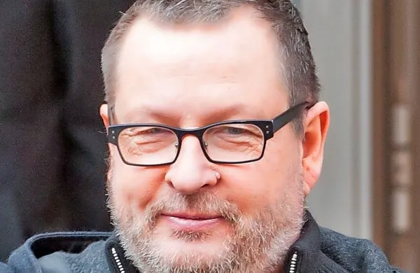 Kontroverznemu danskemu režiserju Larsu von Trierju so diagnosticirali Parkinsonovo bolezen, so sporočili iz njegove produkcijske hiše Zentropa. Foto vir: Siebbi/Wikipedia