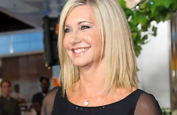 Umrla je avstralska pevka in igralka Olivia Newton-John, najbolj 
znana po vlogi v muzikalu Briljantina iz leta 1978.