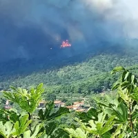 Ognjeni zublji s Socerba oplazili hi&scaron;e v Prebenegu