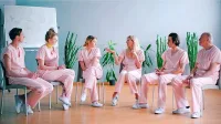 V filmu Willendorfska Venera se glavna junakinja vitkosti želi 
znebiti  v kliniki Fit&Fat.