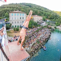 FOTO in VIDEO: Skoki z mosta v Kanalu