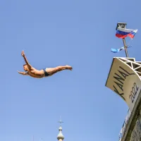 FOTO in VIDEO: Skoki z mosta v Kanalu