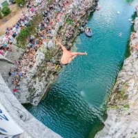 FOTO in VIDEO: Skoki z mosta v Kanalu