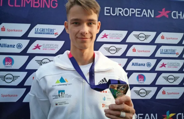 Luka Potočar, ki je v težavnosti osvojil drugo mesto, v balvanih pa 
je bil 14., je v skladu s popravljenim točkovanjem zbral 1045 točk, 
s čimer se je Potočar zavihtel na drugo mesto v razvrstitvi 
balvani-težavnosti EP v Münchnu.