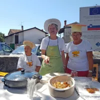 Članice Gobarskega društva Sežana so slastne ocvrtke pripravile iz 
47 vrst gob.