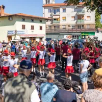 FOTO: 50 let Praznika terana in pr&scaron;uta napolnilo Dutovlje
