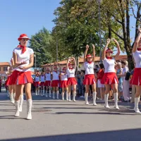 FOTO: 50 let Praznika terana in pr&scaron;uta napolnilo Dutovlje