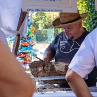 FOTO: 50 let Praznika terana in pr&scaron;uta napolnilo Dutovlje
