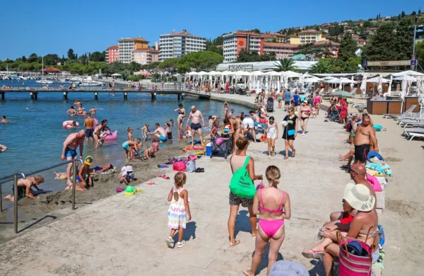 V Portorožu in Piranu se je julija še nekoliko okrepil obisk tujih 
gostov.