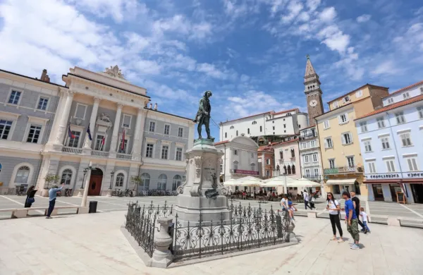 Med tujimi turisti je bilo največ Avstrijcev, sledijo Madžari, Nemci, 
Čehi in Slovaki.