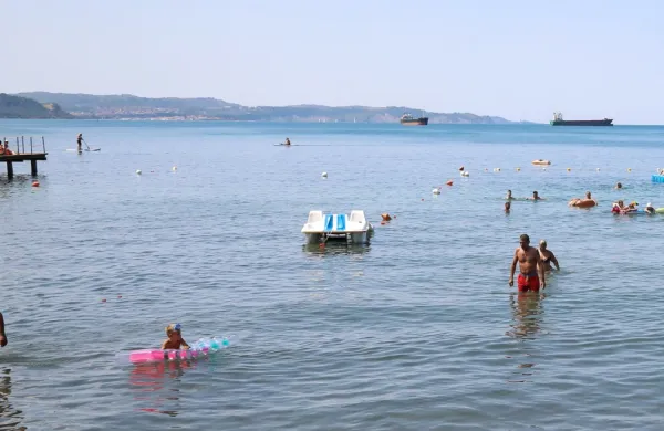 Pri  pomolu na glavni ankaranski plaži je v nedeljo utonil gost s Štajerske.

