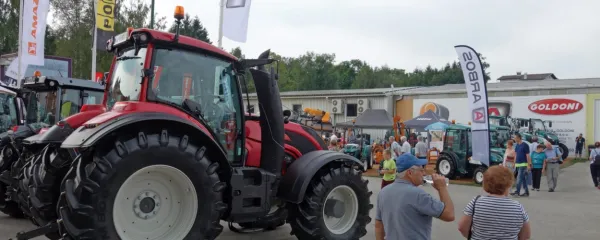 Agra ponuja tako rekoč vse za kmetijstvo: od drobnih bakterij do 
velikanskih traktorjev. 