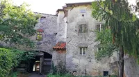 V izjemnem poslopju, kjer so več stoletij pobirali pristojbino za 
prevoz blaga med Dunajem in Trstom, naj bi uredili muzej 
tovorništva in prevozništva. 