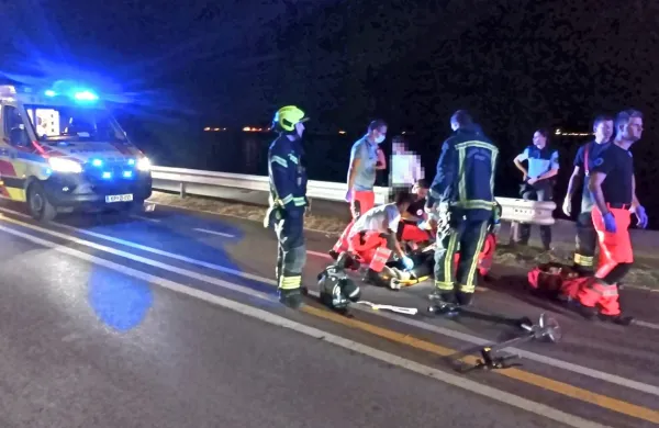 Namesto umirjene pozne večerne vožnje sta mati in hčerka na 
Moletu doživeli pravo kalvarijo. 
