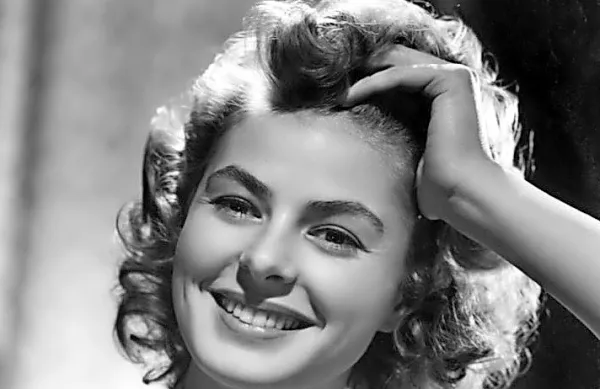 Ingrid Bergman je zaslovela z naravno lepoto in igro, ki je bila 
daleč od glamurja in izumetničenosti igralk iz 30. let minulega 
stoletja. 