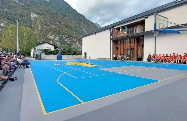 Na Srpenici so dobili sodobno  igrišče, znani trener Zmago Sagadin pa meni, da bi tam lahko naredili center za perspektivne košarkarje. 