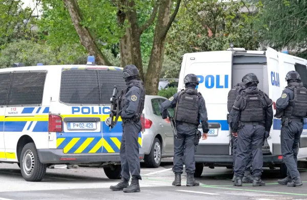



Maja lani so do zob oboroženi policisti osumljence zaradi poslov s 
prepovedanimi drogami prijeli v Novi Gorici in okolici.