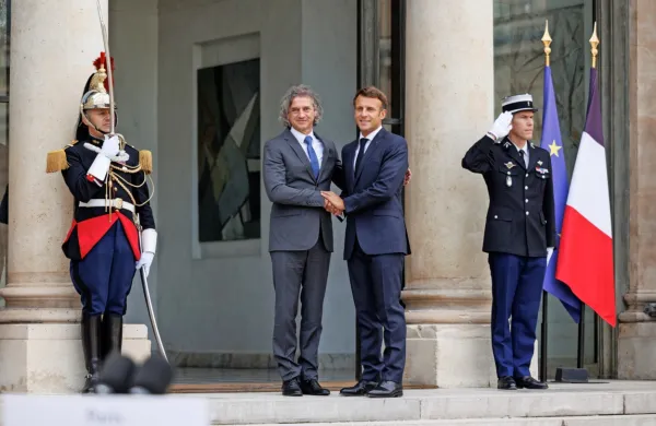 Robert Golob se je kolegu Emmanuelu Macronu zahvalil za 
razumevanje pomena Zahodnega Balkana.
