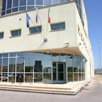 Koprski zapor je med najbolj obremenjenimi v državi.