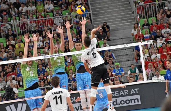 Slovenija je v četrtfinalu svetovnega prvenstva!