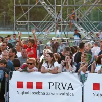 FOTO: Navija&scaron;ko vzdu&scaron;je na polfinalnem večeru pod koprsko steno velikanko
