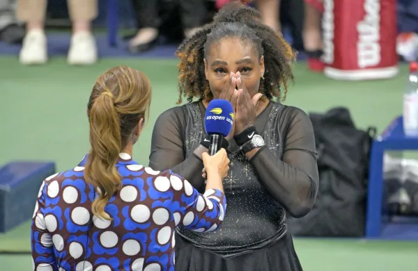 “Zdaj sem pripravljena biti mama in raziskovati, kakšna je 
drugačna različica Serene,” je Serena Williams dejala v pogovoru 
na igrišču.