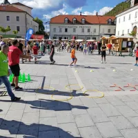 FOTO: PO-stoj na živi ulici